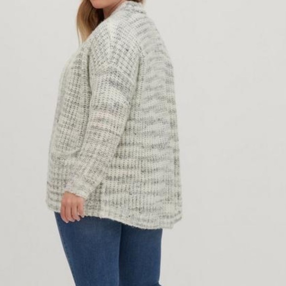 Torrid White & Grey Knit Cocoon Cardigan - Picture 3 of 10